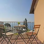 Fasano With Terrace And View Διαμέρισμα Gardone Riviera